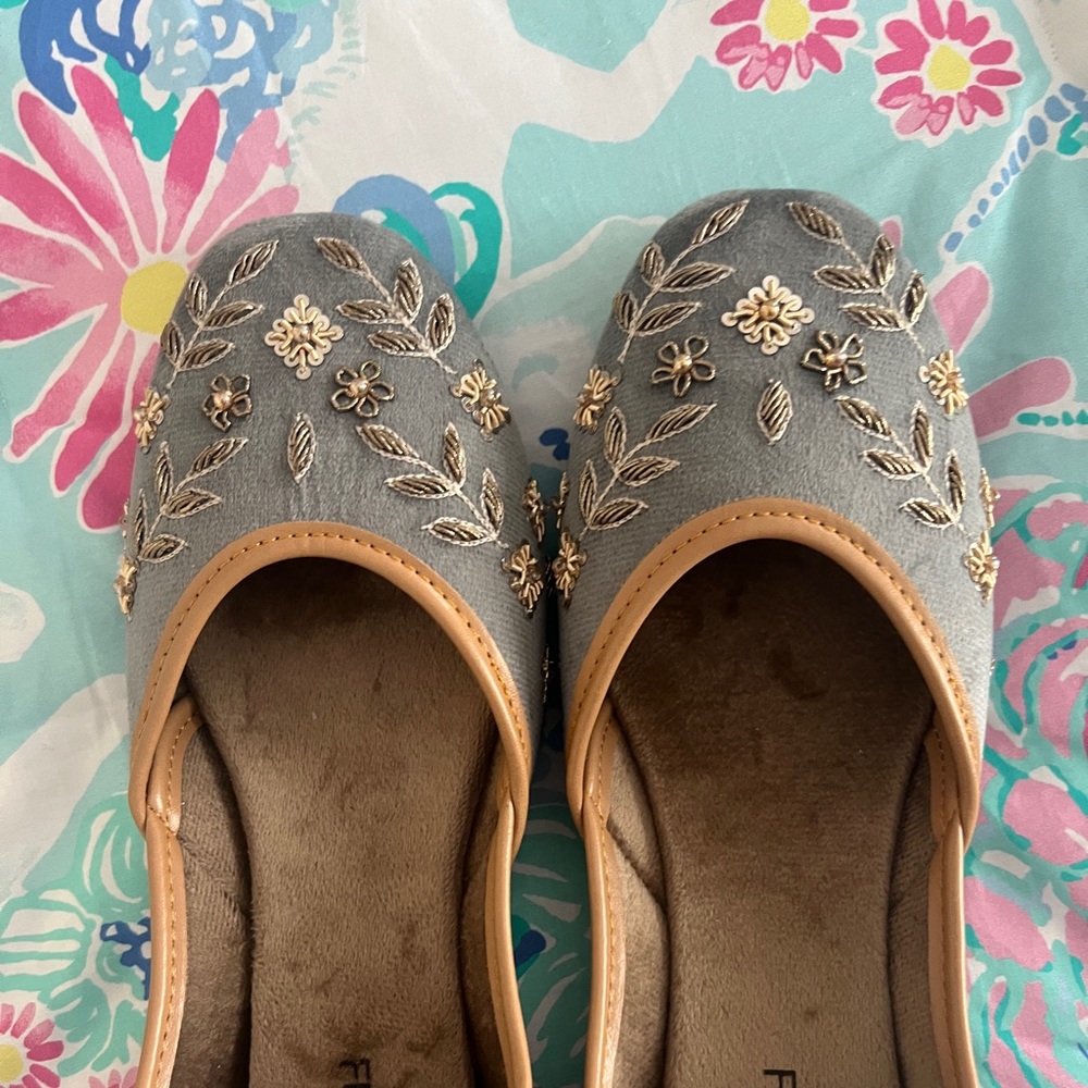 New Fuchsia Nawal Ballet Flats Grey Embroidered 7 - Picture 3 of 3